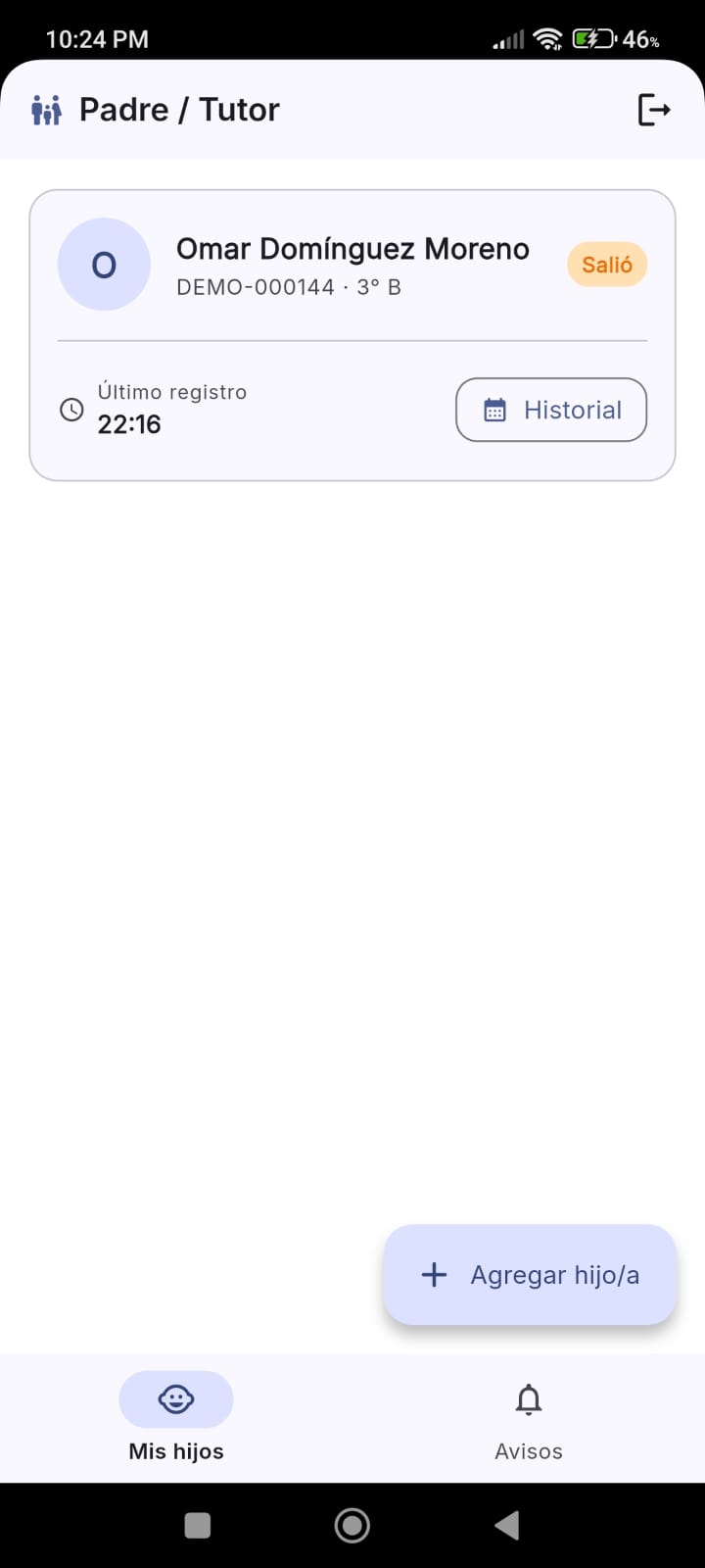 App de Axedo para padres de familia mostrando el estado y último registro de su hijo